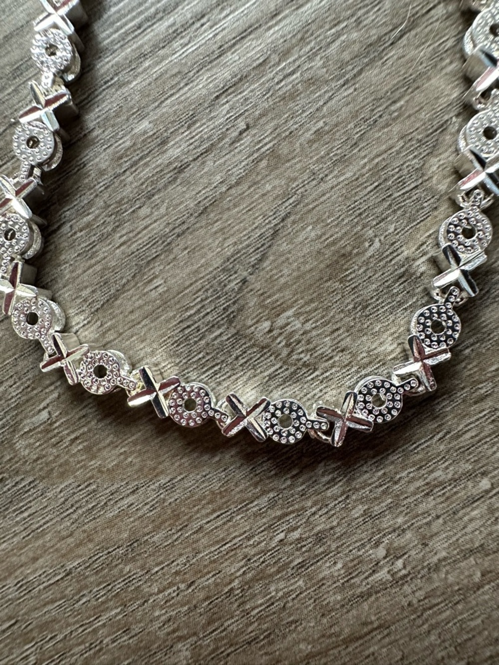 XOXO Bracelet - Picture 2 of 5